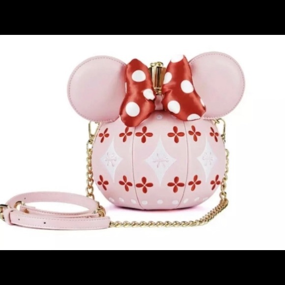 24HR DROP ⬇️ LF Stitch Shoppe Minnie Mouse Ornament crossbody & pin included - Picture 8 of 8